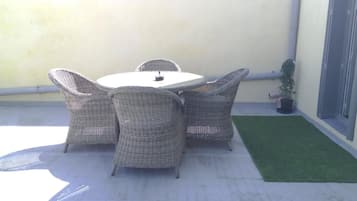 Kahden hengen superior-huone, terassi | Terassi/patio