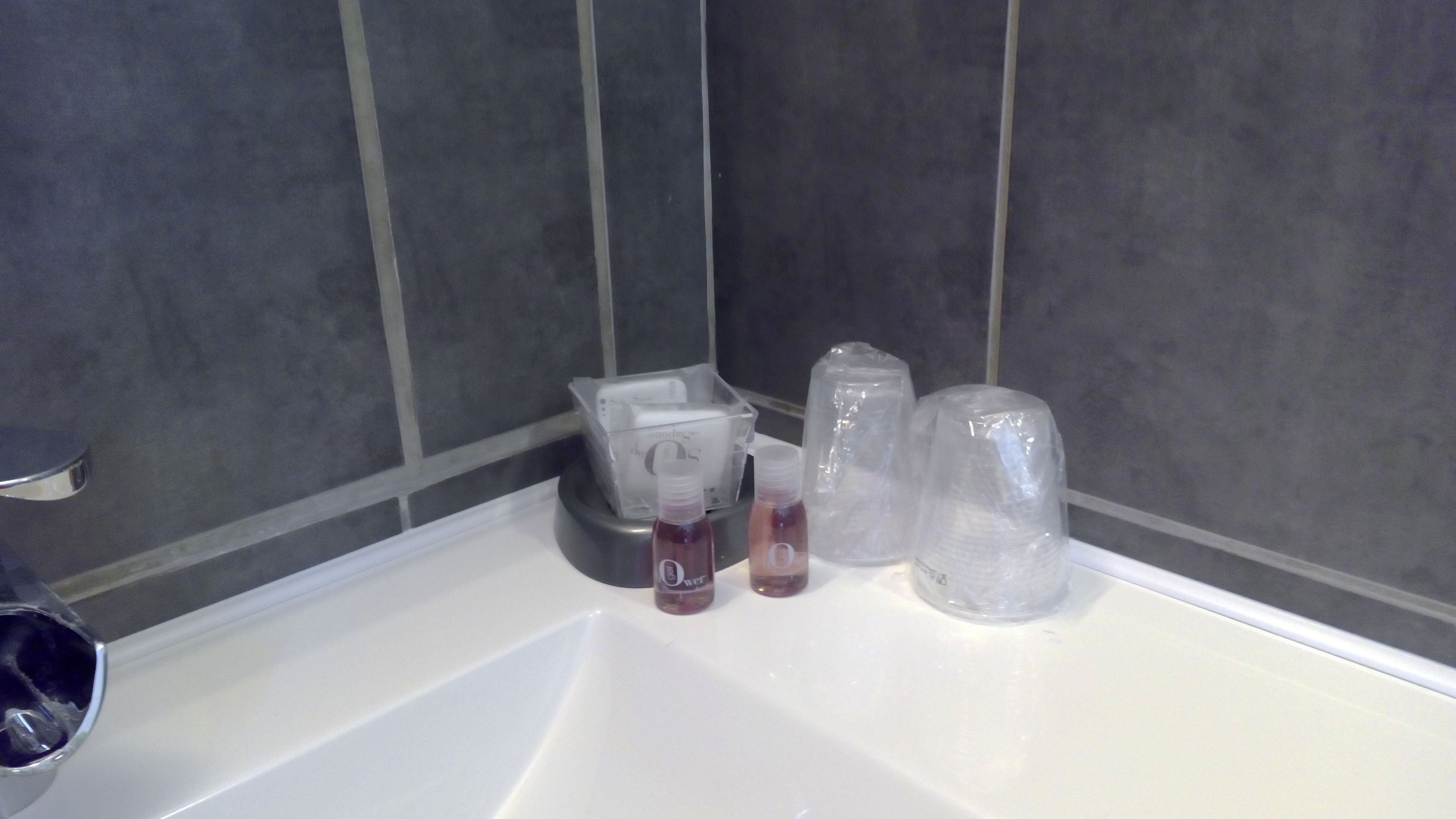 double room | desk, rollaway beds, free wifi, bed sheets