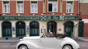 Uklassifisert bilde, 3 av 49, knapp
