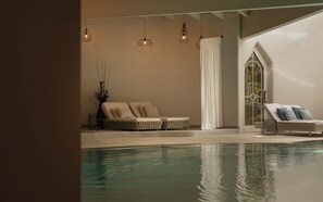 Pool - Das Paradies (Laces)