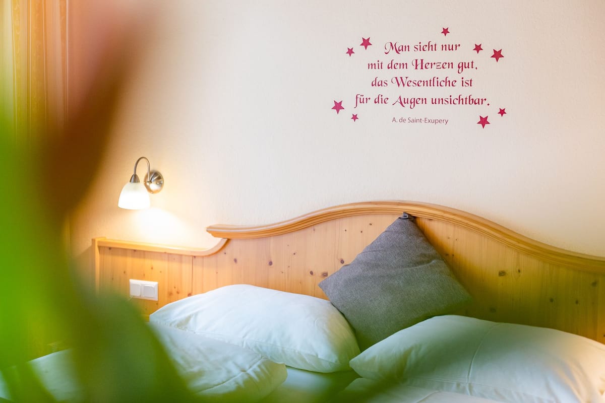 Hypo-allergenic bedding, in-room safe, individually decorated