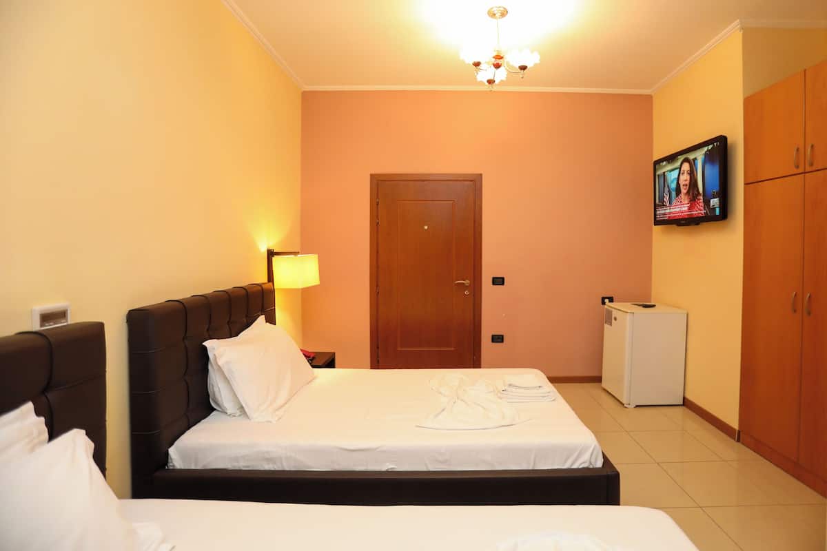 Habitación estándar con 1 cama matrimonial o 2 individuales, vista a la montaña | 1 habitación, ropa de cama de alta calidad y camas Select Comfort