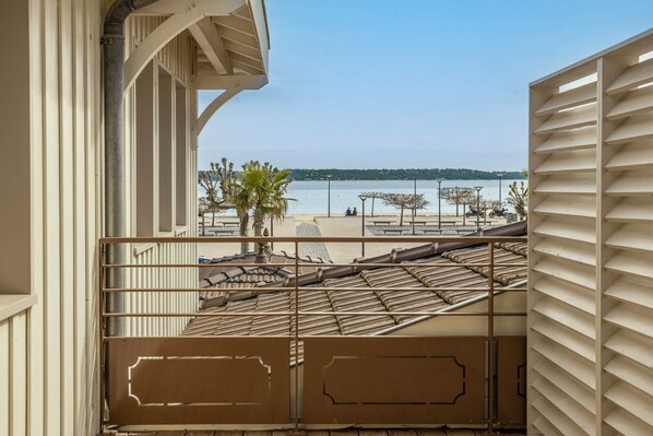 Cocoon room with sea view | Premium bedding, minibar, in-room safe, desk - Côté Sable (Lège-Cap-Ferret)