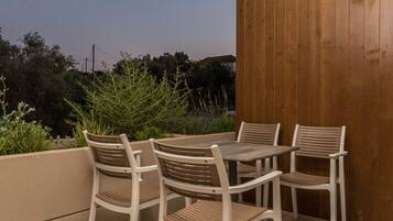 Deluxe Apartment - Garden View | Terraza o patio