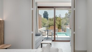 Deluxe Apartment - Private Pool