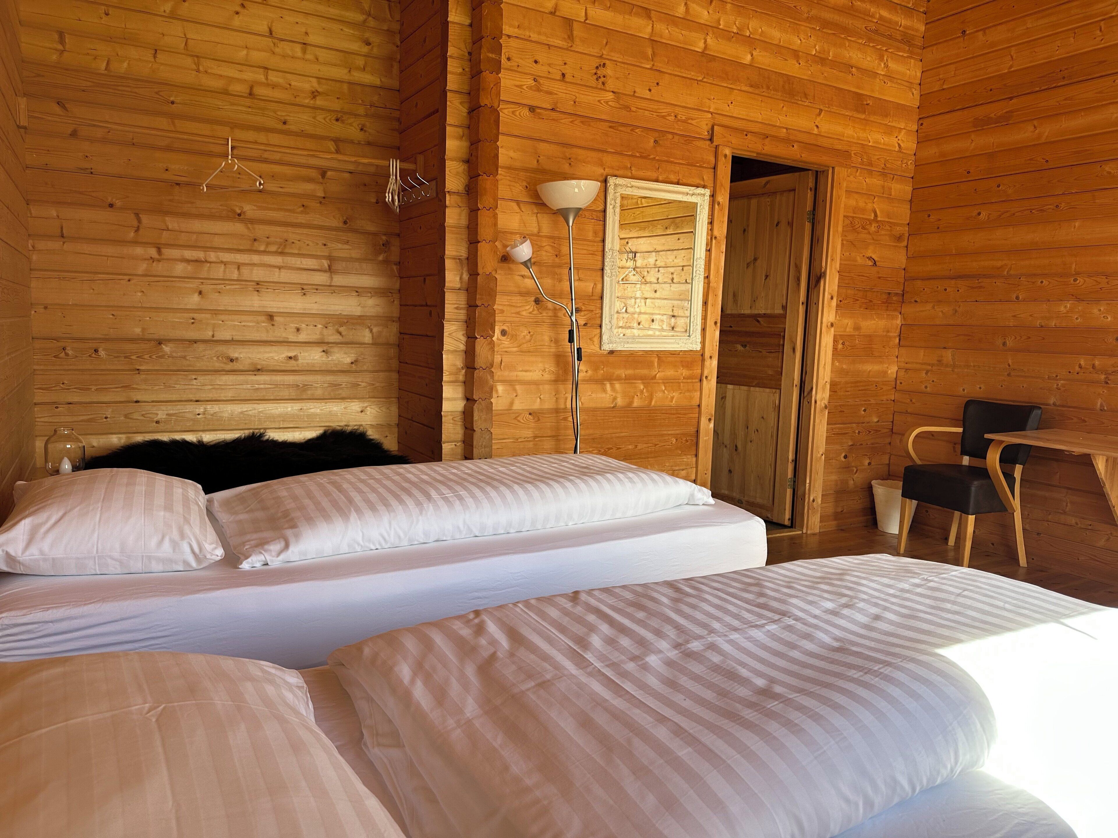 標準雙人或雙床房, 庭院 | 書桌、筆電工作空間、遮光布/窗簾、隔音