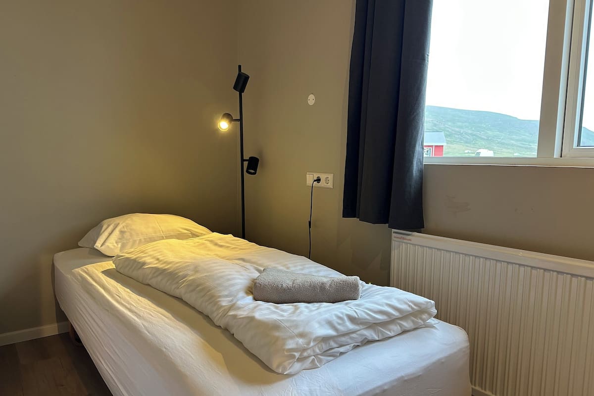 1 chambre, bureau, espace de travail pour ordinateur portable