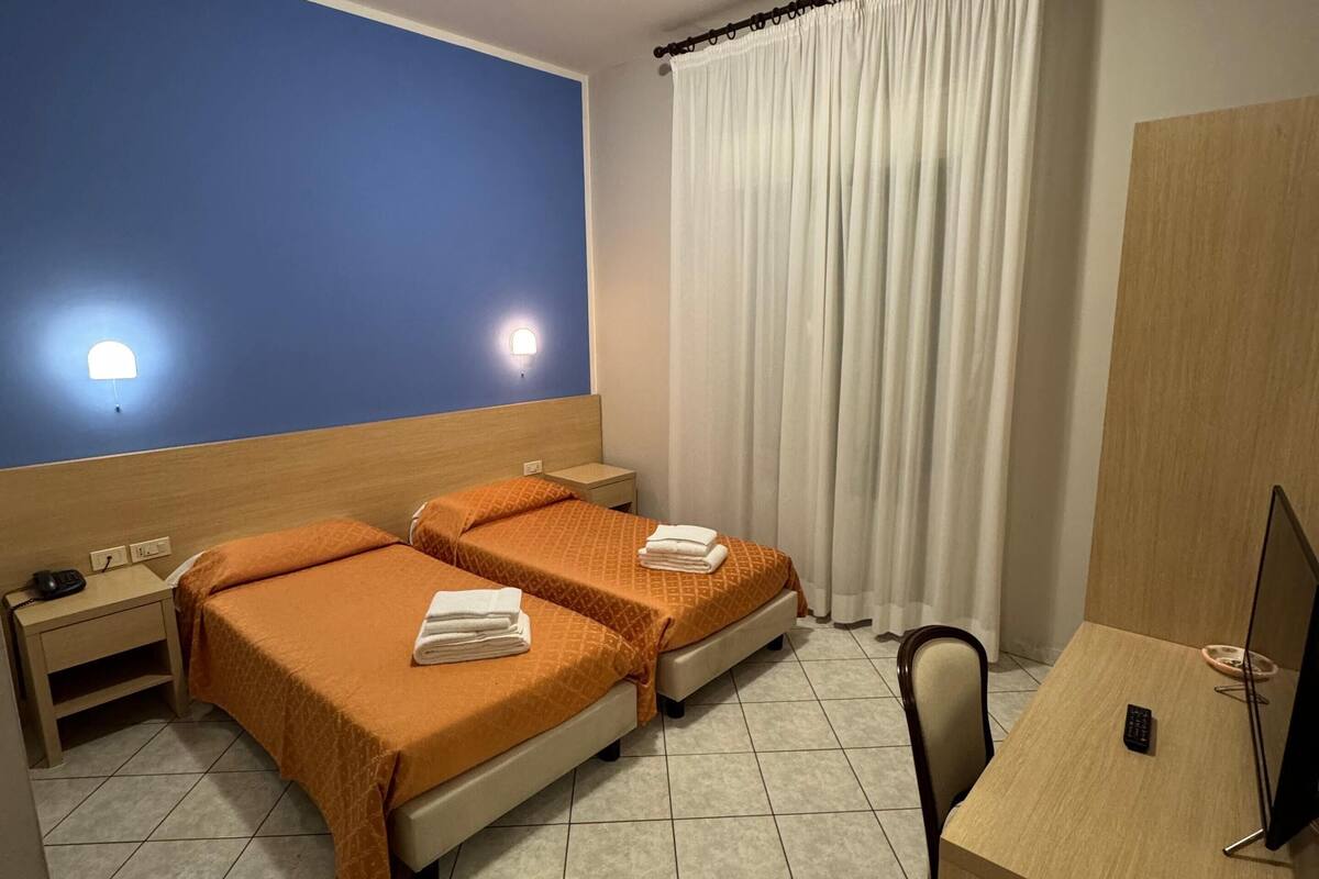 twin room, 2 single beds | frette italian sheets, select comfort beds, in-room safe