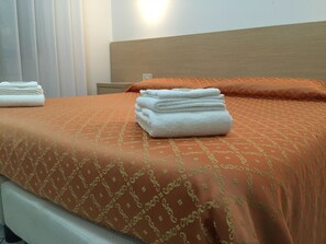 Italiaanse Frette-lakens, Select Comfort-bedden, een kluis op de kamer