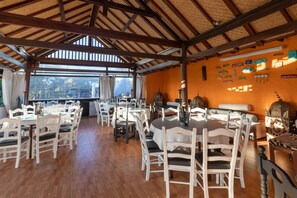 매일 주문 요리 아침 식사(1인당 EUR 5)