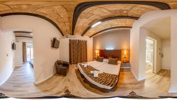 Select Comfort beds, in-room safe, individually decorated, soundproofing