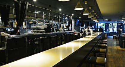 Urban Central Accommodation - Hostel