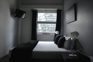 Doppelzimmer, eigenes Bad | Daunenbettdecken, Verdunkelungsvorhänge, Bettwäsche, Rollstuhlgeeignet