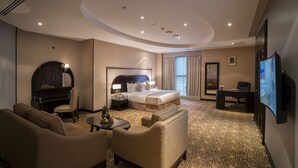 Executive suite, 1 kingsize bed, bubbelbad | Donzen dekbedden, Select Comfort-bedden, een gratis minibar