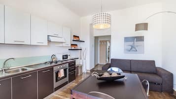 Superior-Apartment, 1 Schlafzimmer, Meerblick | Eigene Küche | Großer Kühlschrank, Mikrowelle, Herdplatte