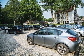 Free self parking - Paviljoen Hotel (Rhenen)