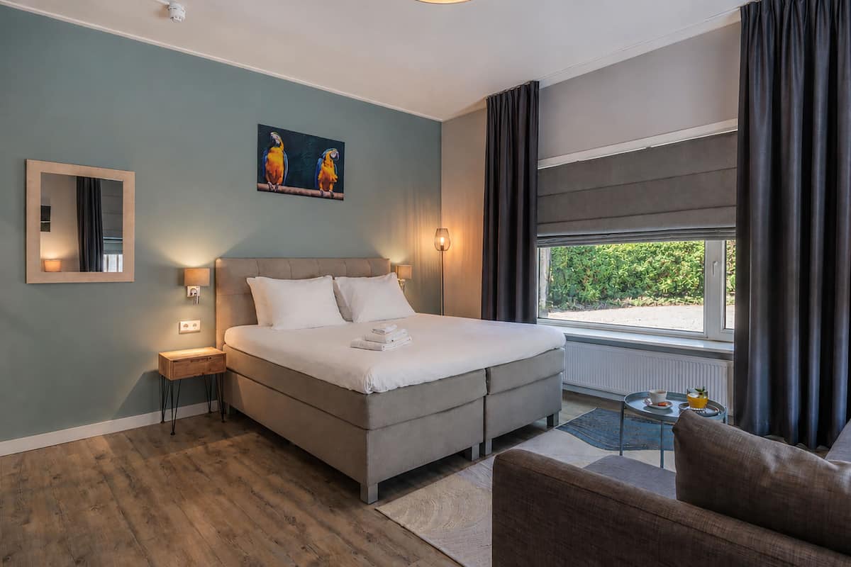 Comfort Plus Room | Premium bedding, pillowtop beds, in-room safe, desk
