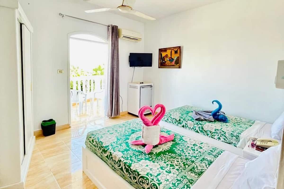 Deluxe Double Room, Smoking, River View | Rollaway beds, free WiFi, bed sheets