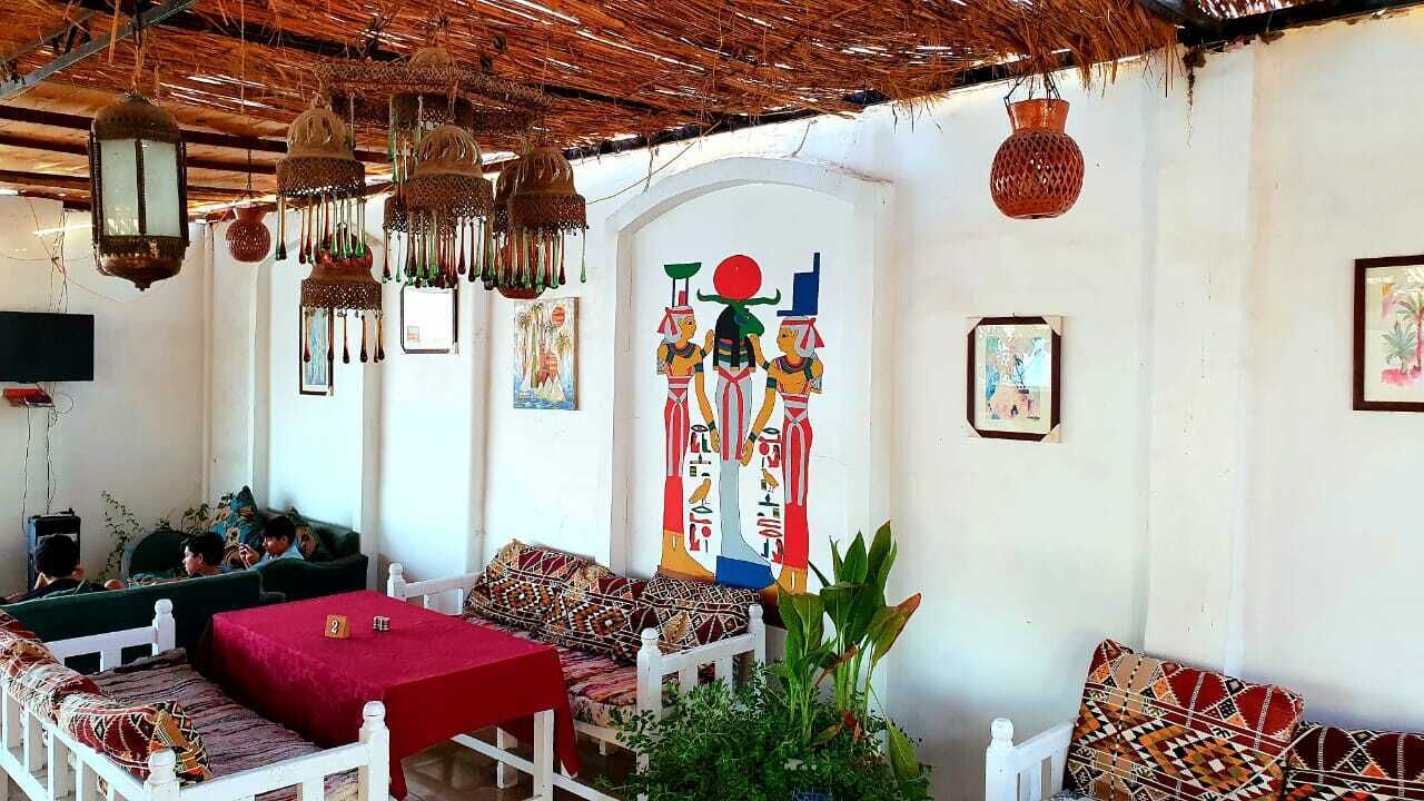 lunch and dinner served, regional cuisine