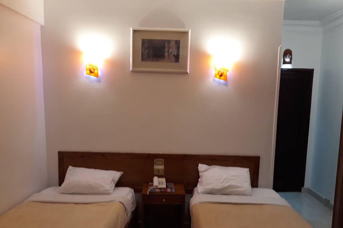 rollaway beds, free wifi, bed sheets