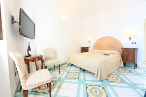 Premium bedding, minibar, rollaway beds, free WiFi