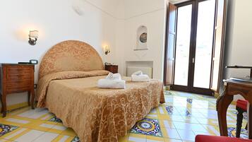 Double Room, Balcony, Sea View | Premium bedding, minibar, rollaway beds, free WiFi
