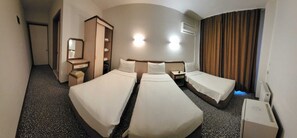 Minibar, schallisolierte Zimmer, kostenloses WLAN, Bettwäsche