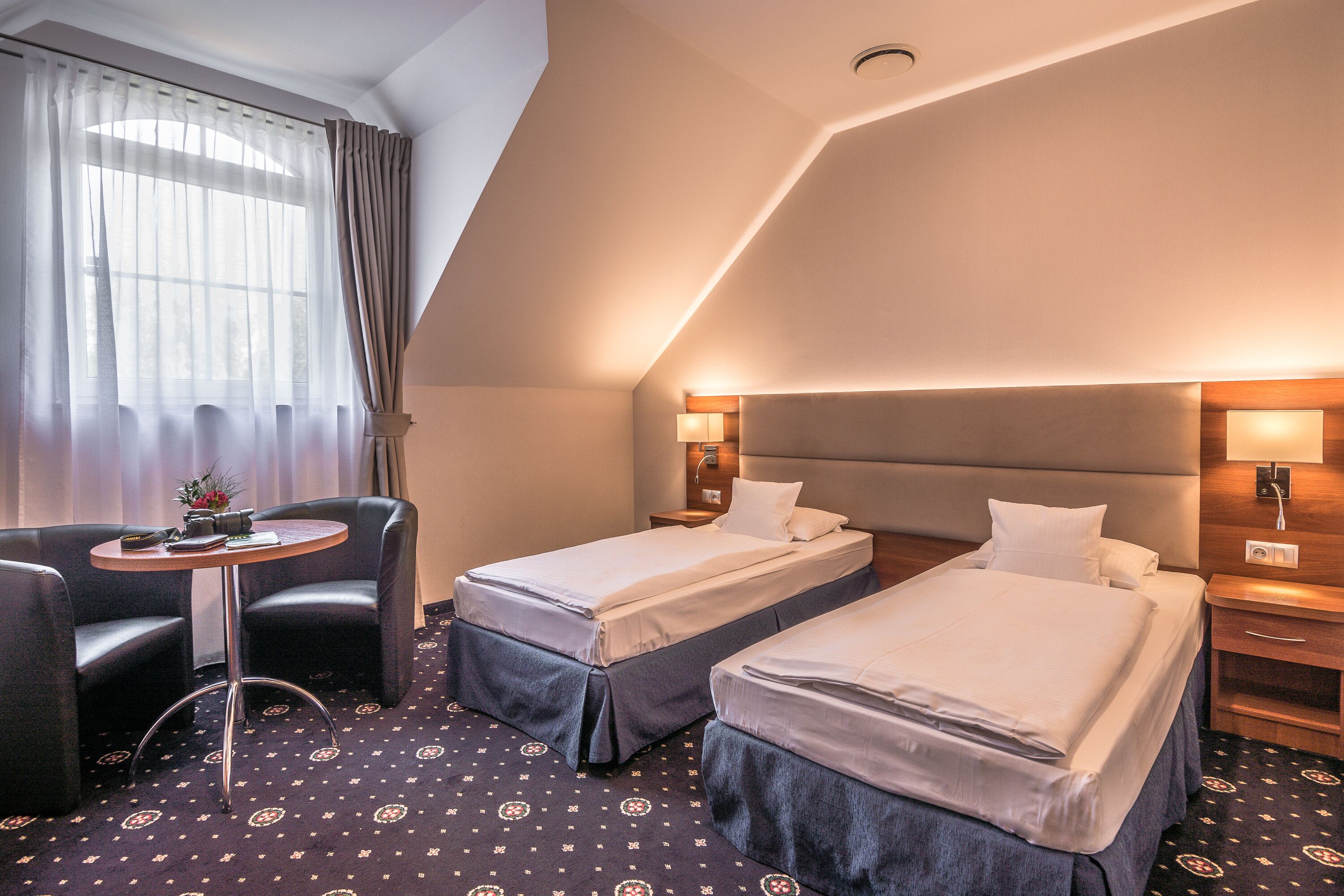 standard double room | minibar, in-room safe, desk, blackout curtains