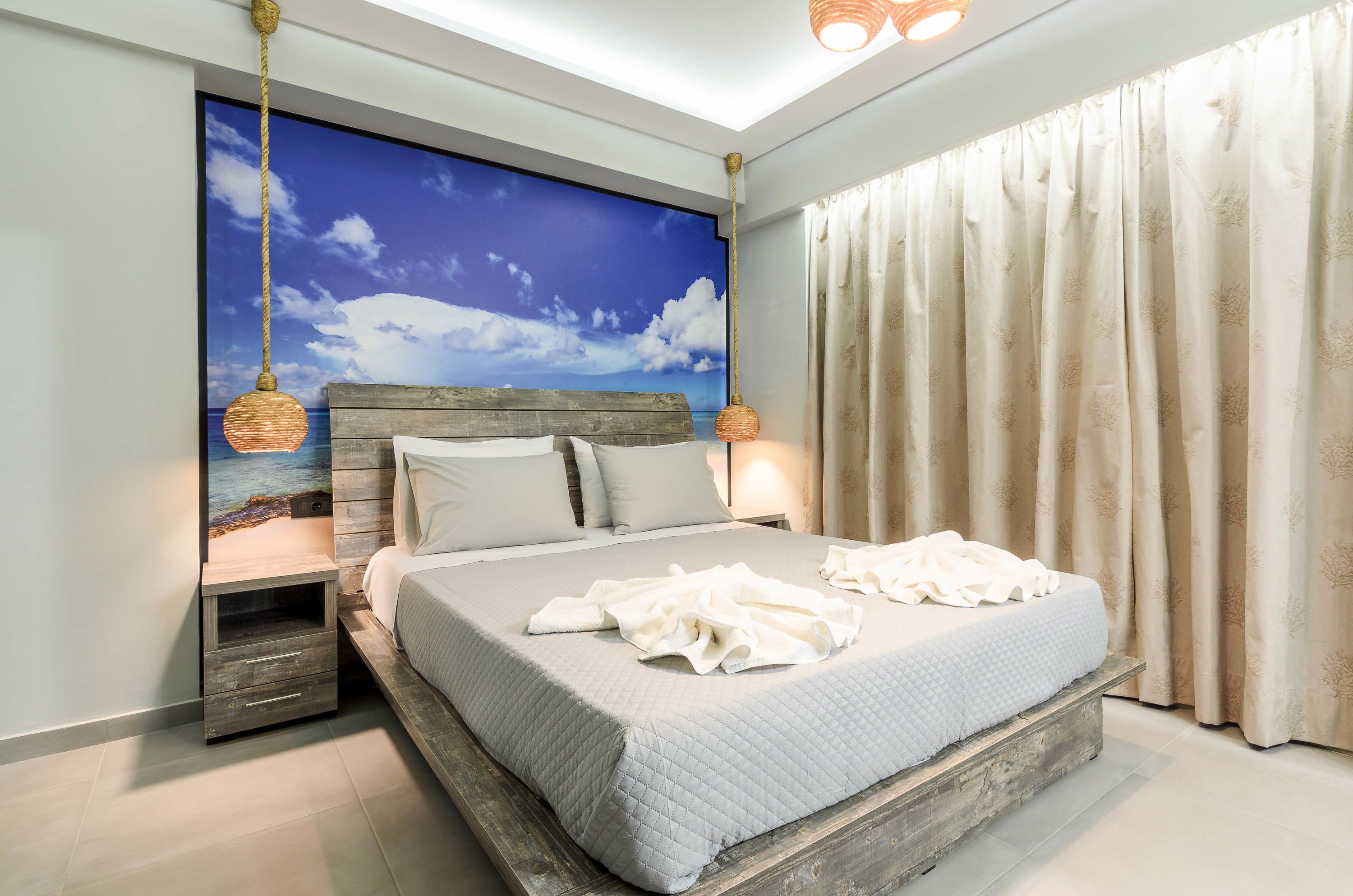 deluxe studio | soundproofing, free wifi, bed sheets