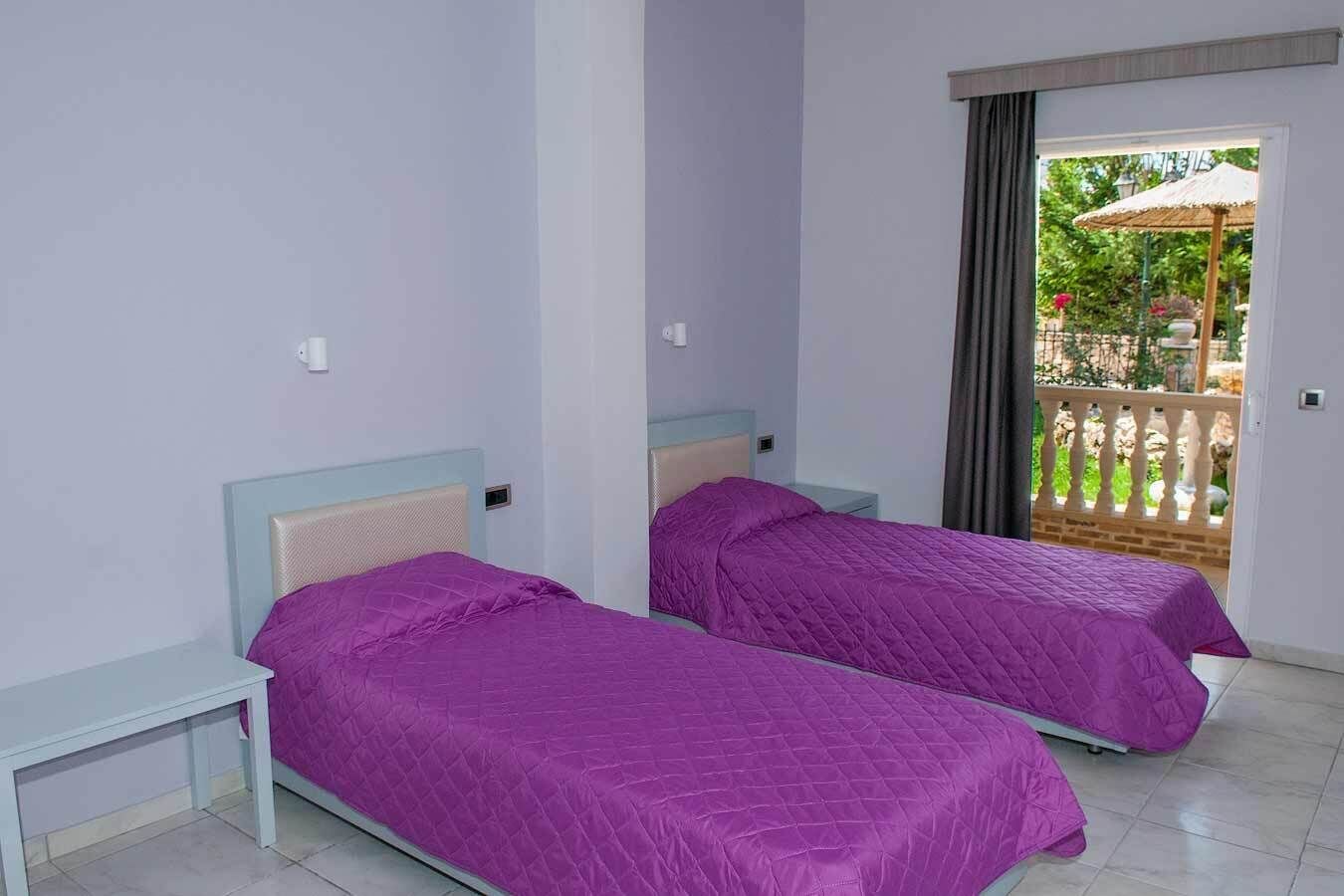 In-room safe, soundproofing