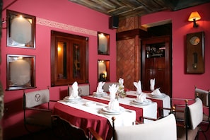 Breakfast, lunch and dinner served  - Hotel Vila Viktorija (Banja Luka)