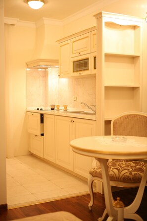Căn hộ Tiêu chuẩn, 1 phòng ngủ | Bếp nhỏ riêng