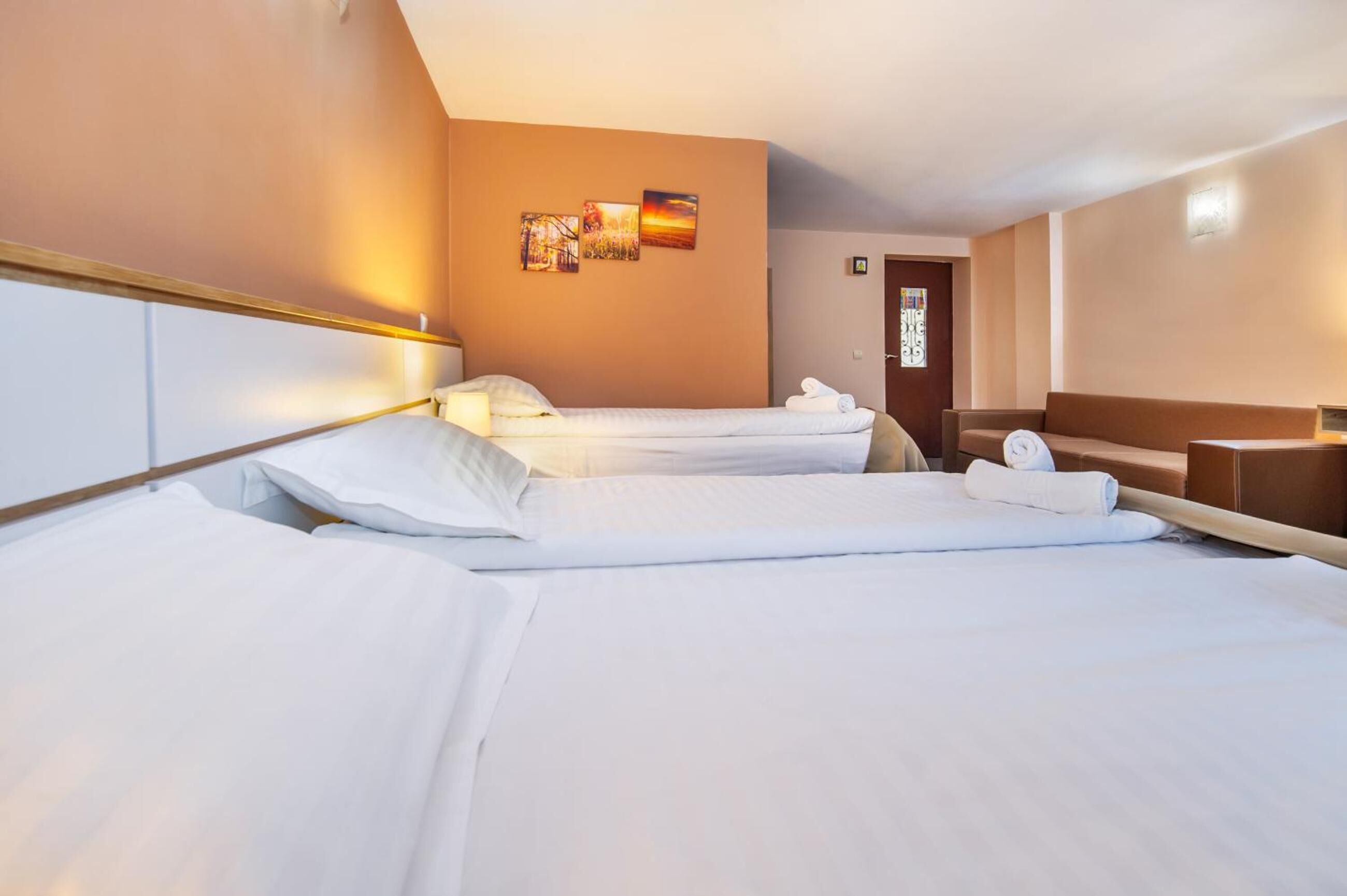 minibar, in-room safe, soundproofing, iron/ironing board