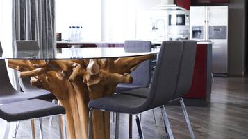 Luxury Penthouse, 3 Bedrooms, Sea View, Sea Facing | Minibar, in-room safe, desk, laptop workspace