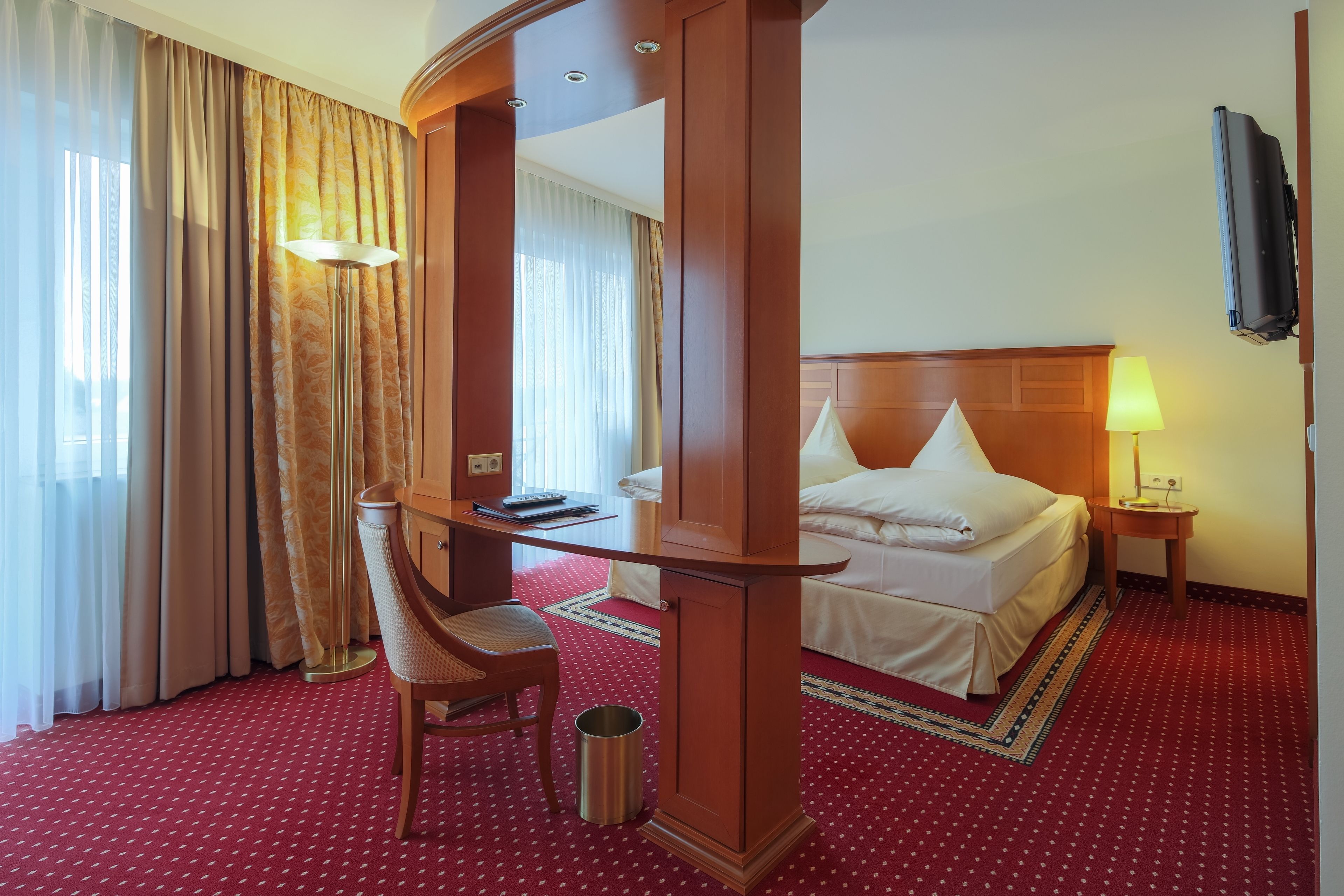 standard room | 1 bedroom, premium bedding, minibar, in-room safe