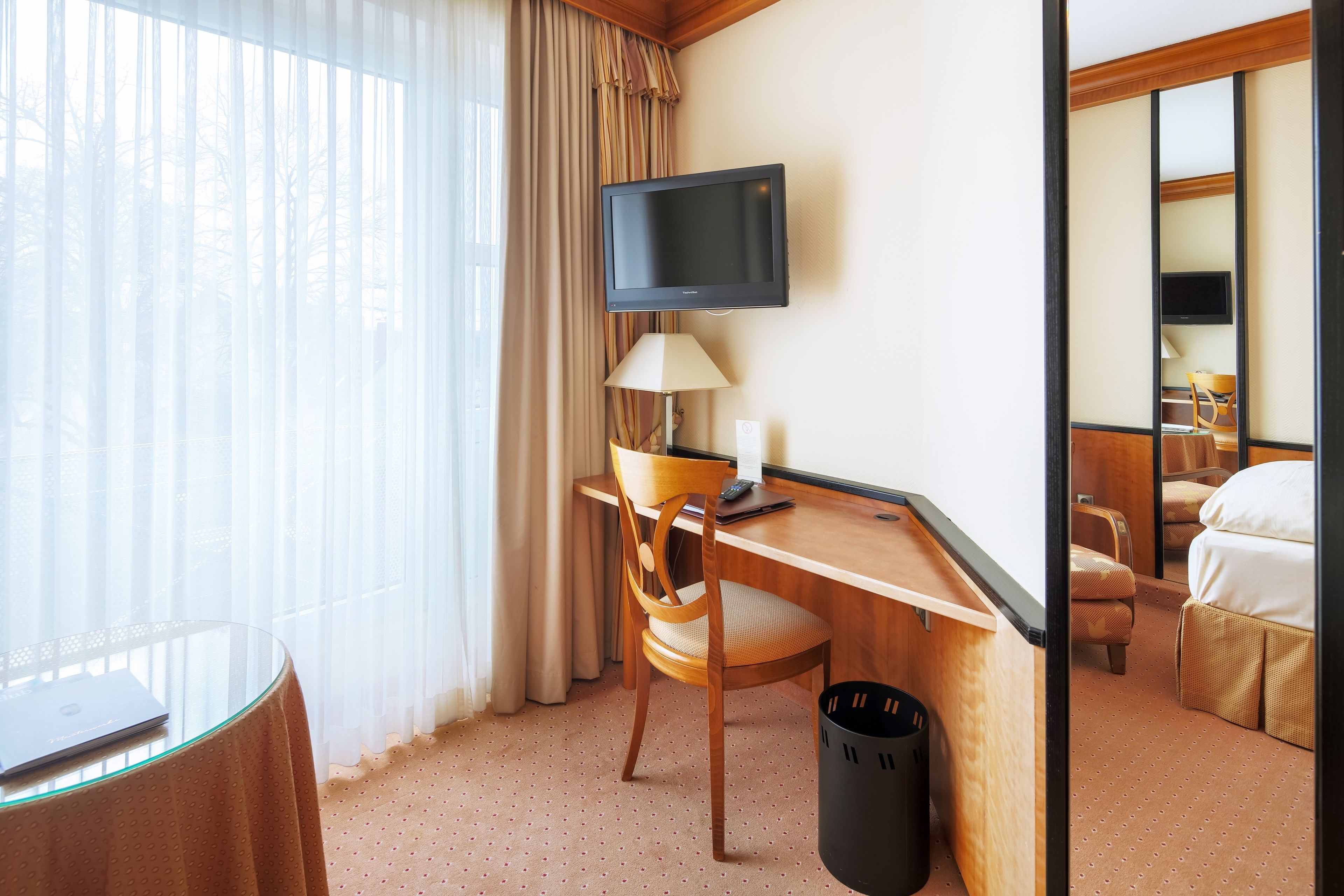 comfort single room | room amenity