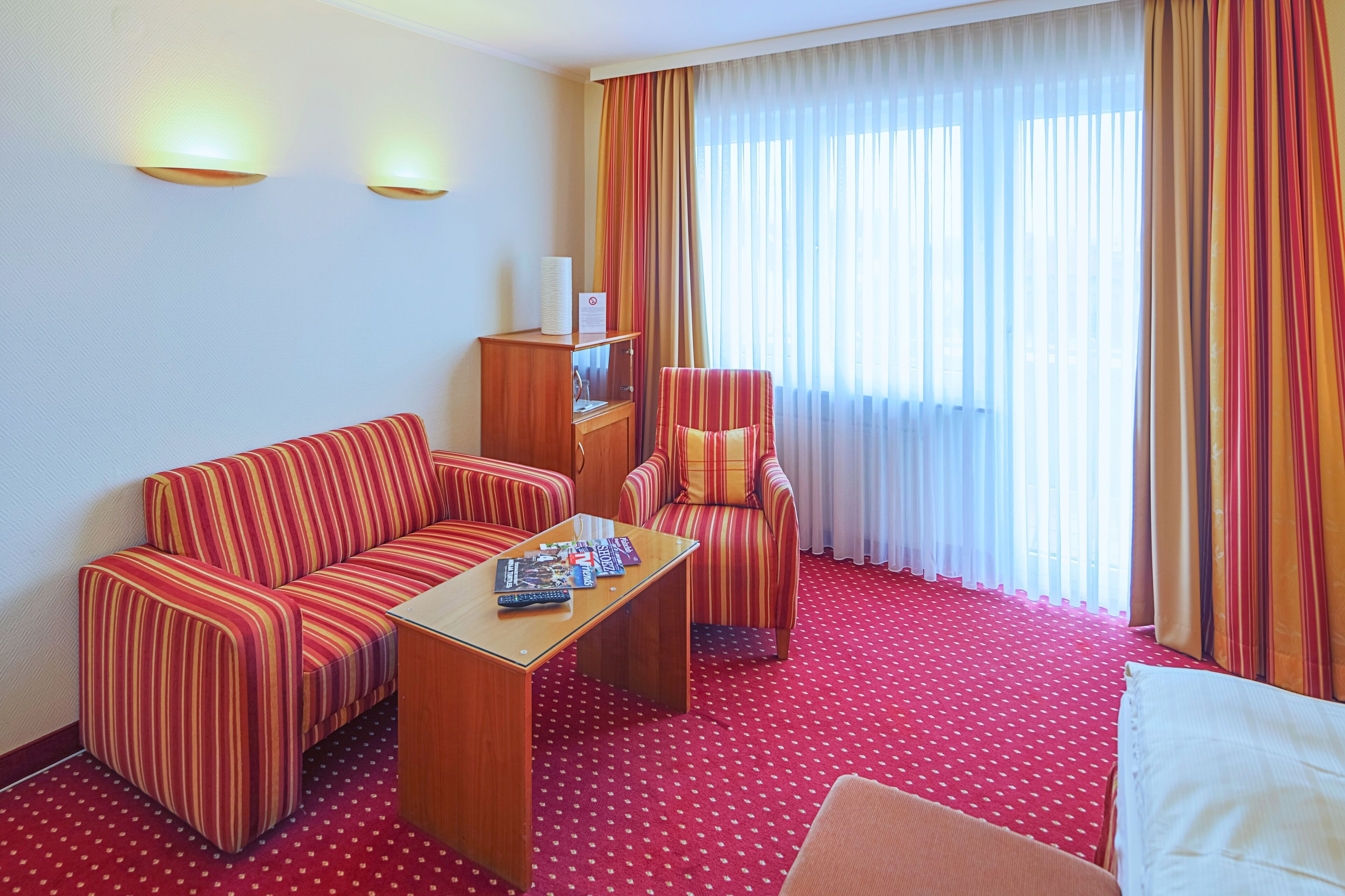 32-inch tv with satellite channels