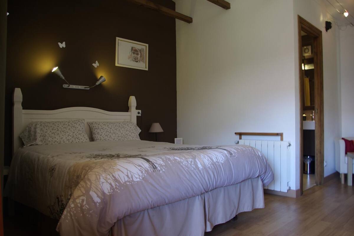 memory-foam beds, bed sheets