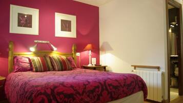 Driepersoonskamer | Bedden met traagschuimmatrassen, beddengoed