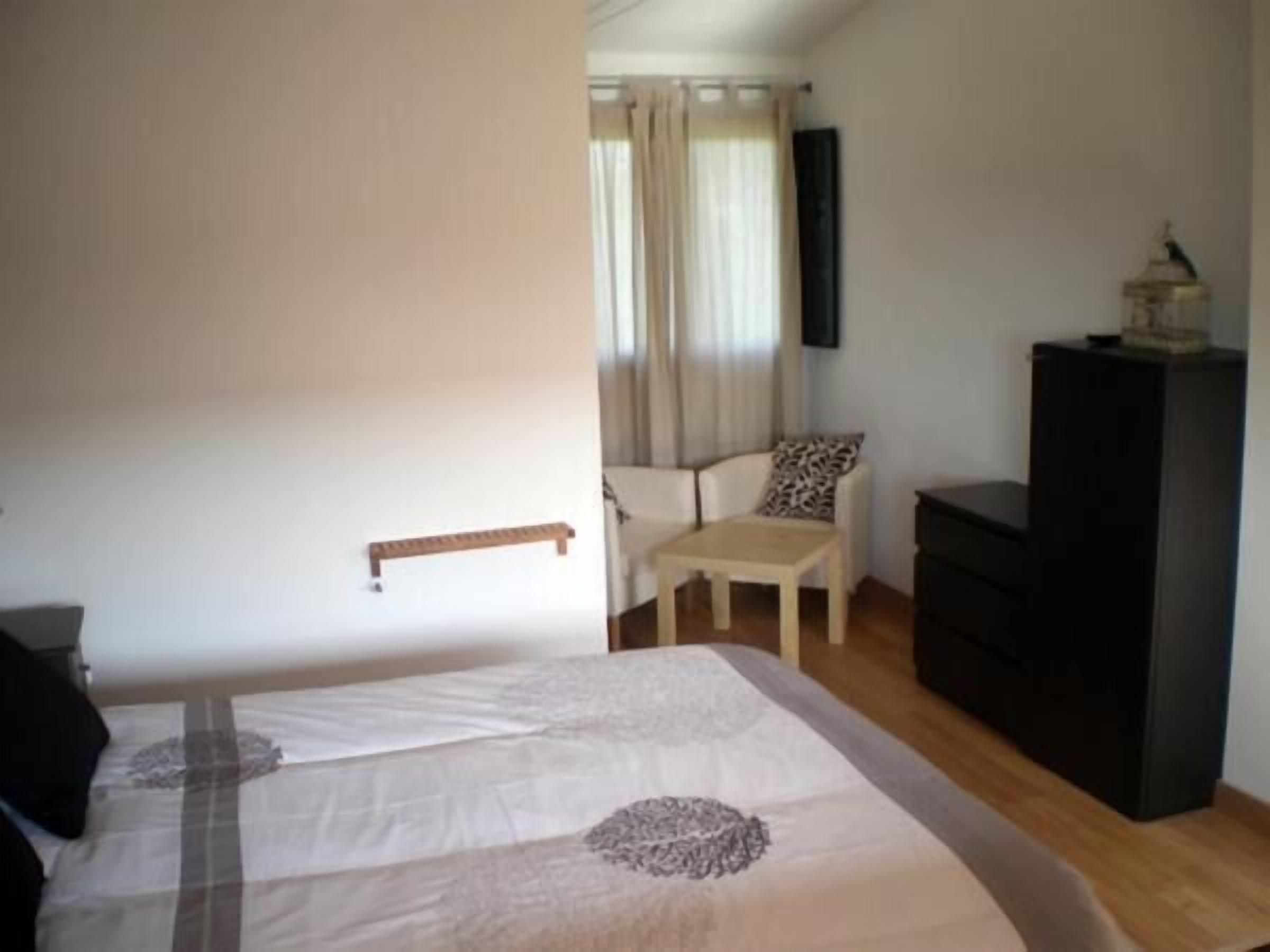 memory-foam beds, bed sheets