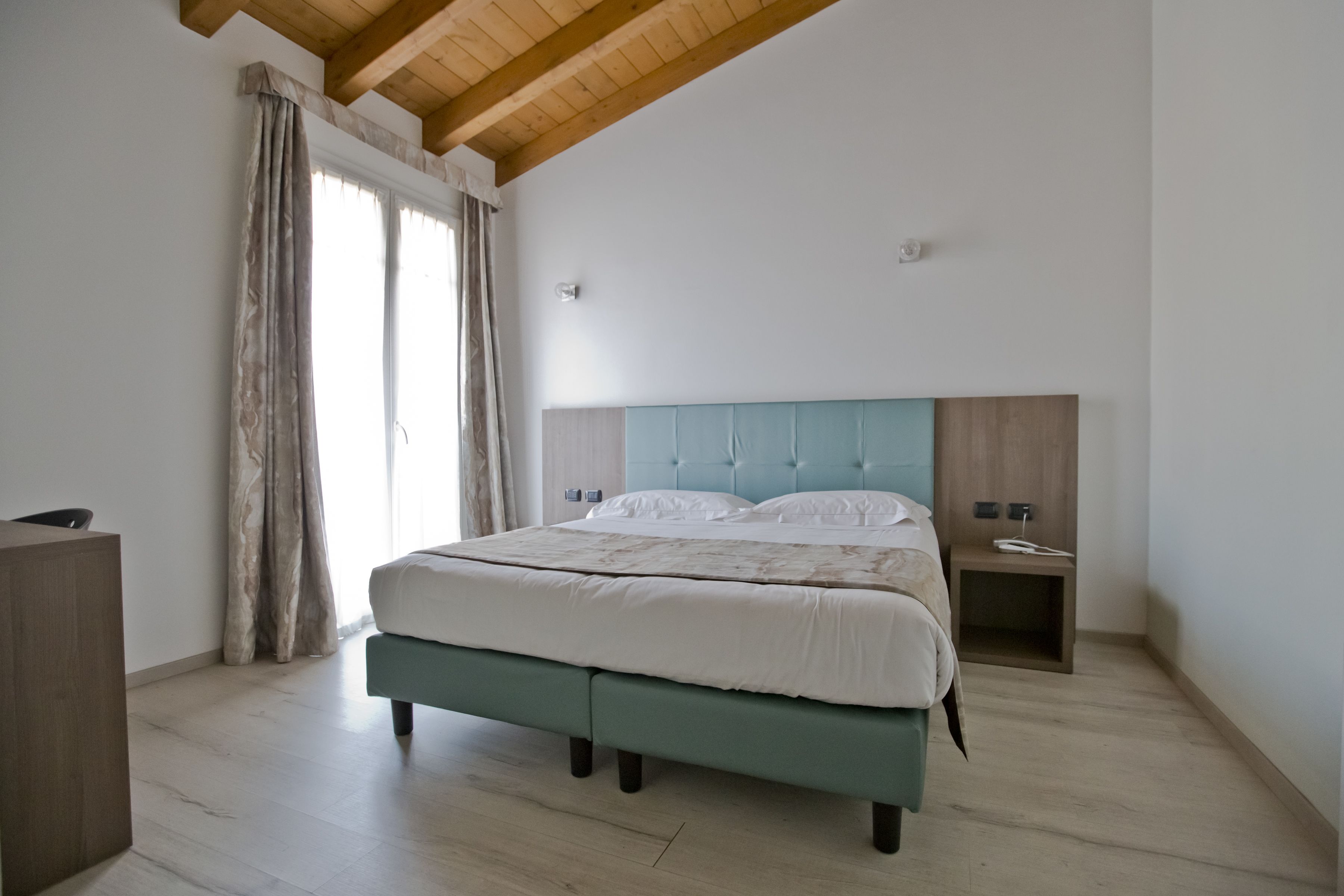 Chambre Standard Double ou avec lits jumeaux