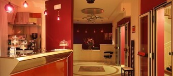 โรงแรมพาเลซ อูนา นูโอวา สตราดา