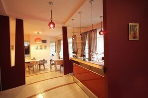 Lounge - Palace Hotel Una Nuova Strada (Nocera Terinese)