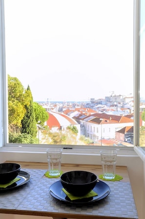 Interior - 4 Places - Lisbon Apartments (Lisbon)