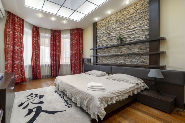 Departamento Deluxe, 2 habitaciones, vista a la ciudad | Cortinas blackout, tabla de planchar con plancha y wifi gratis 