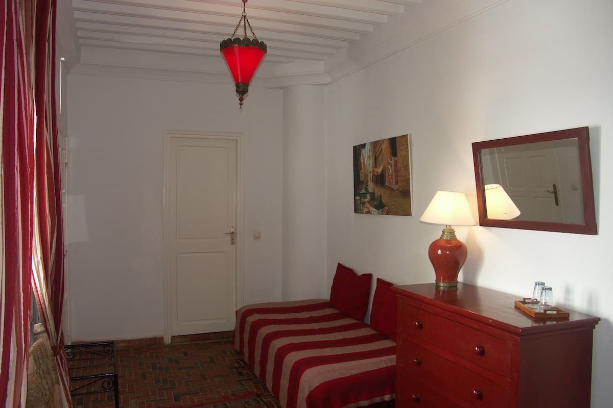 Double Room (Tmania) | Premium bedding, rollaway beds (surcharge), WiFi (free)