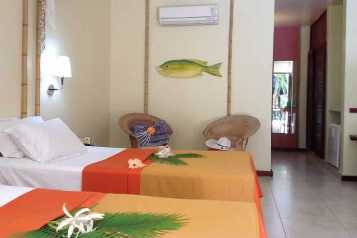 Minibar, in-room safe, individually decorated, individually furnished