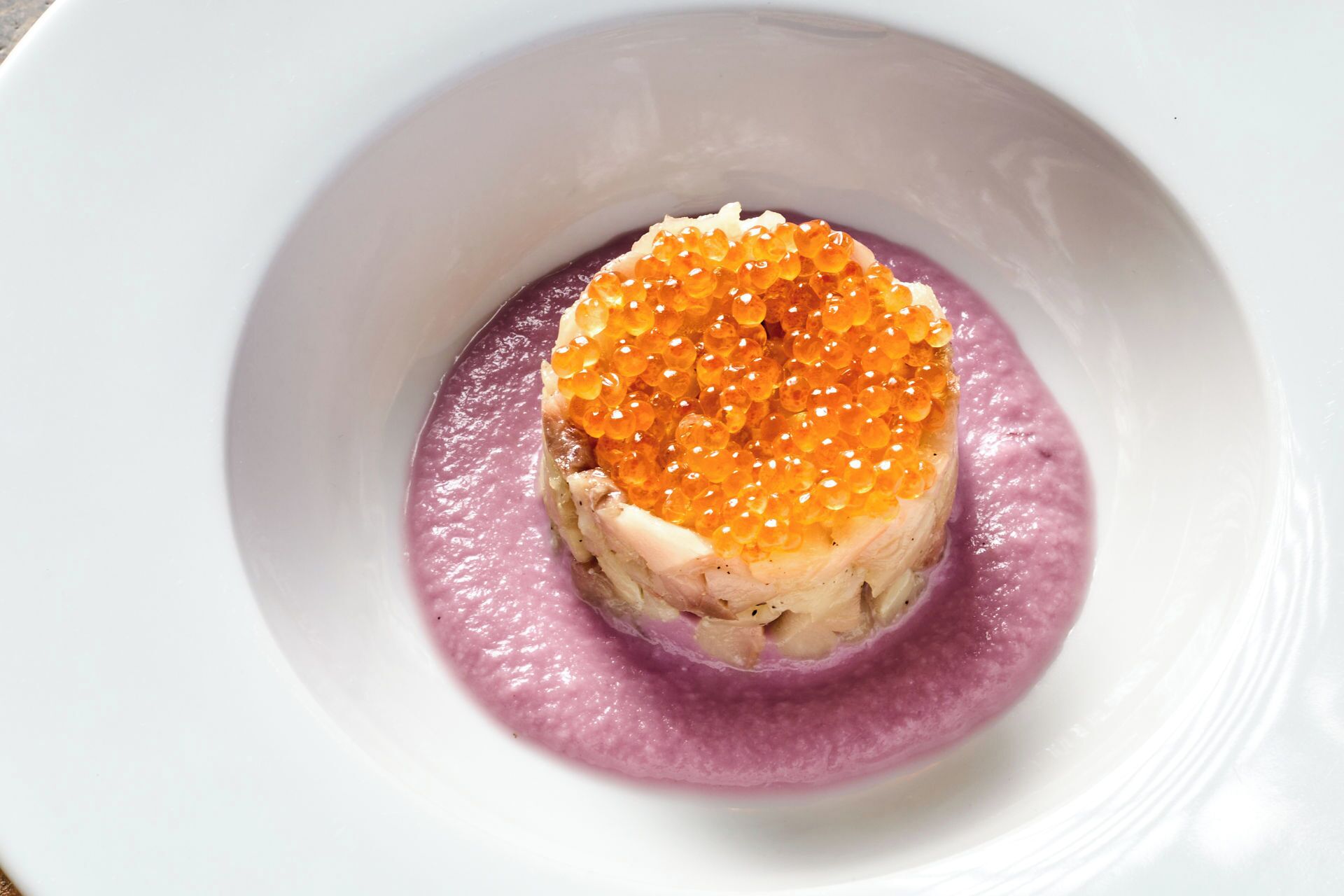 breakfast, lunch, dinner served; italian cuisine