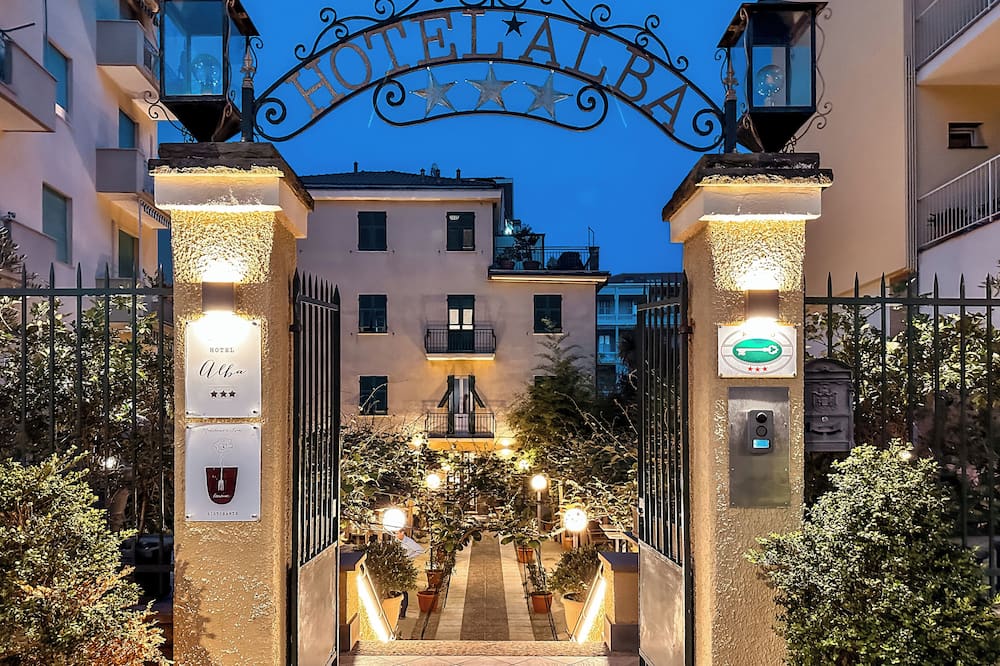 Hotel Alba
