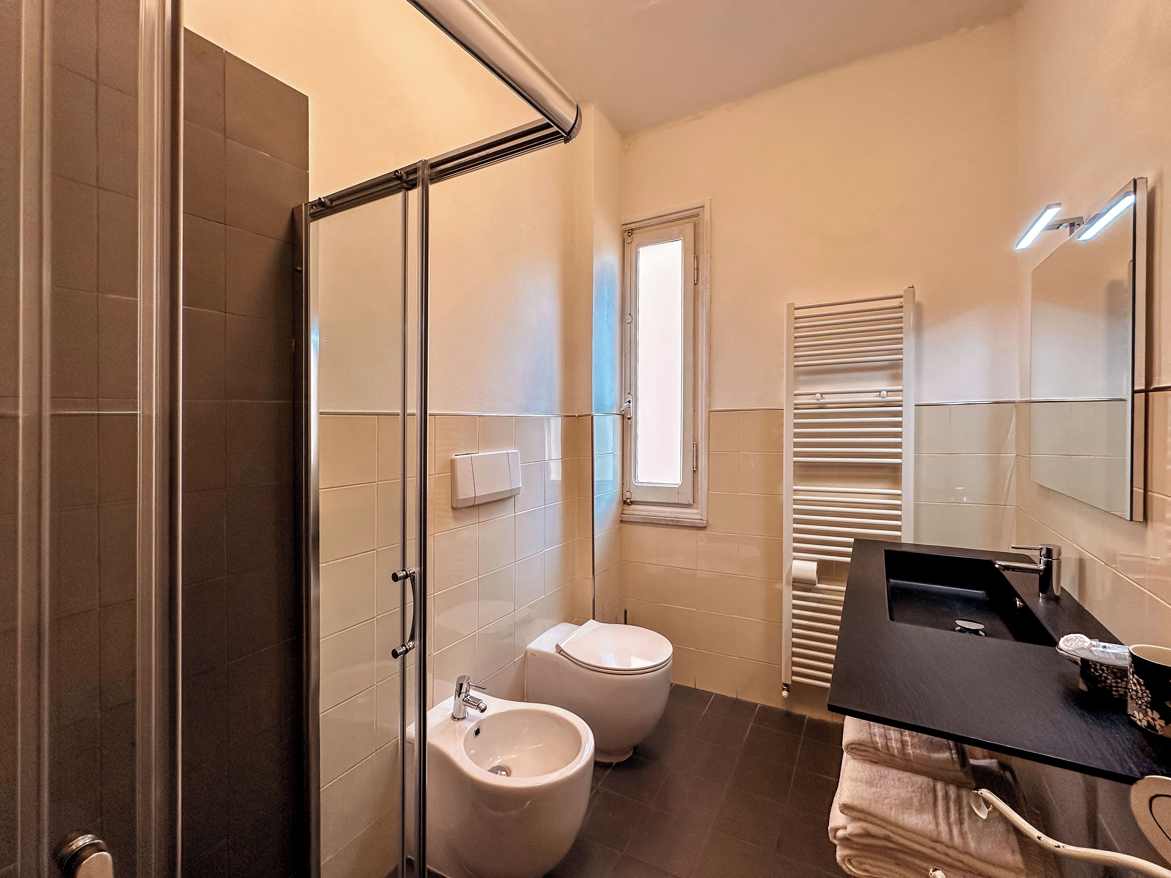 double or twin room | bathroom | shower, free toiletries, hair dryer, bidet
